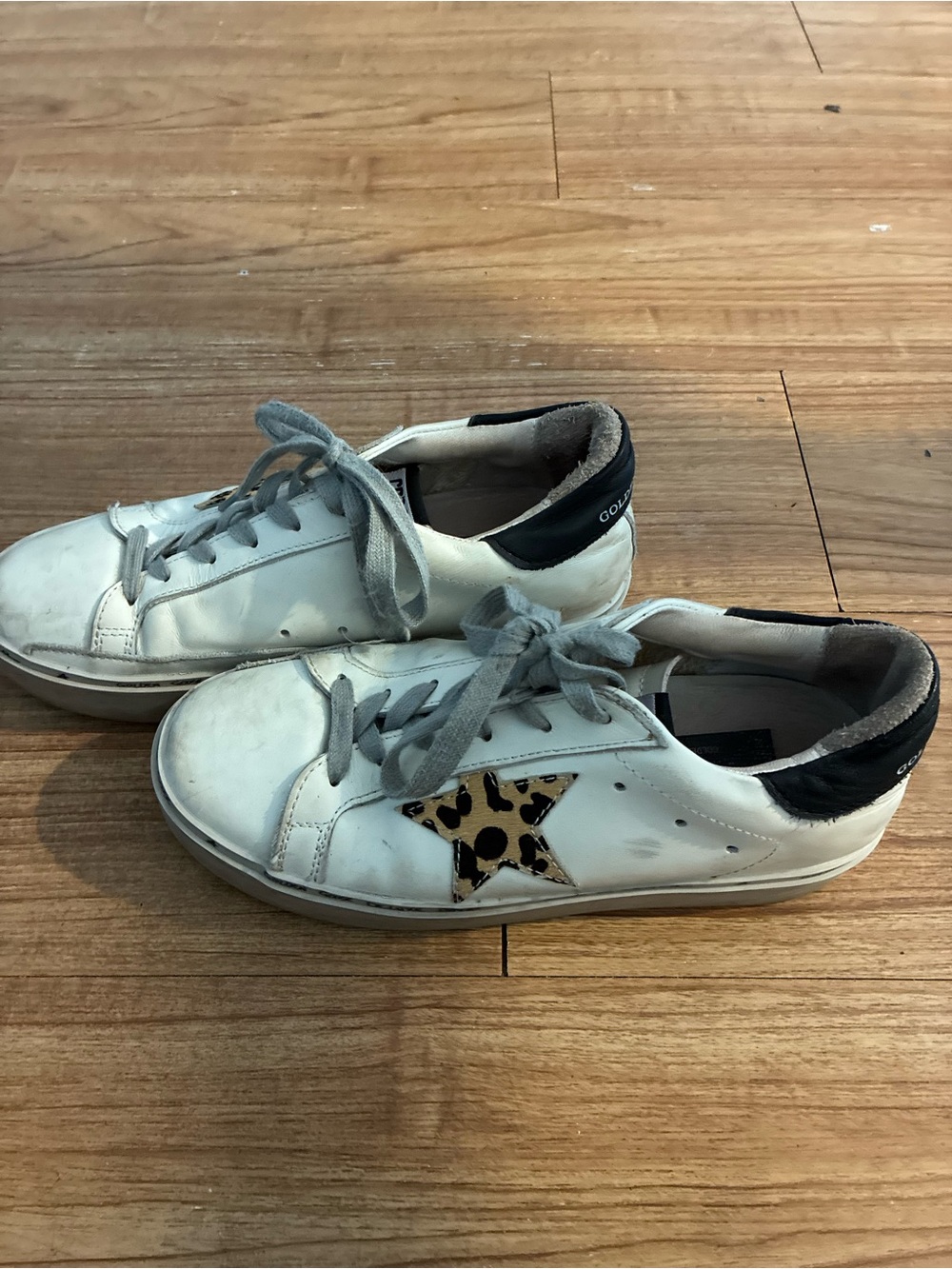 Golden Goose Deluxe Brand White Leopard Star Sneakers Women’s Size 8 Distressed - Picture 2 of 8